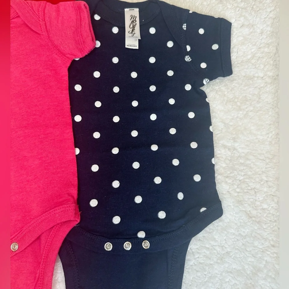 Newborn onesie bodysuit bundle of 5